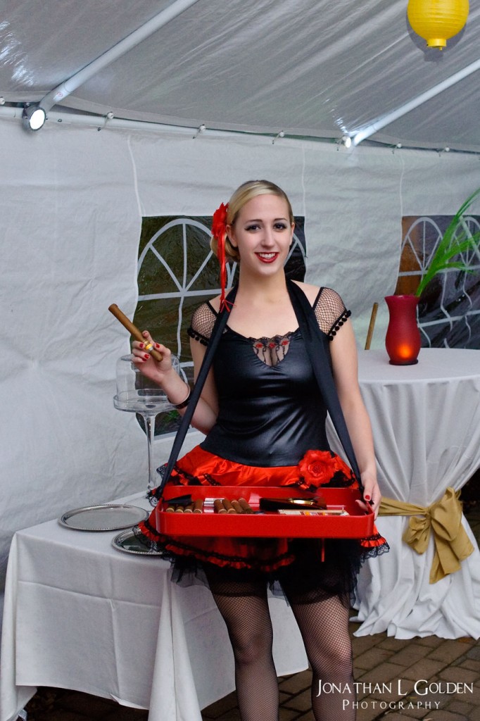 cigar-waitress-cuban-la columbe d'or cigar-waitress-cuban-la columbe d'or