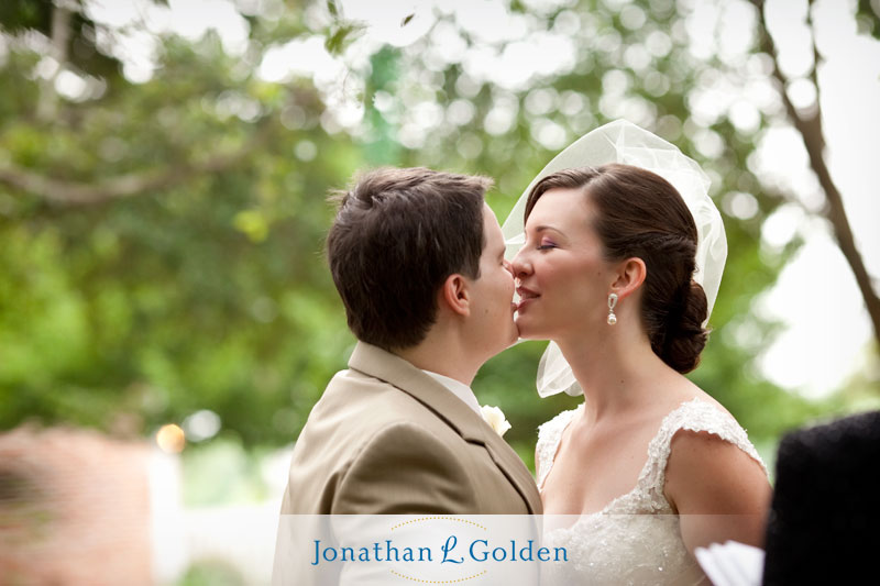 bride-groom-oakwind-bed-breakfast-photography-erin-dave