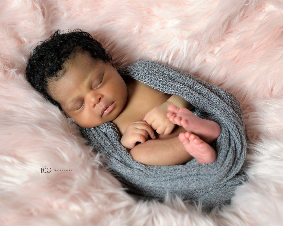 newborn-photos-houston-maternity-photographer